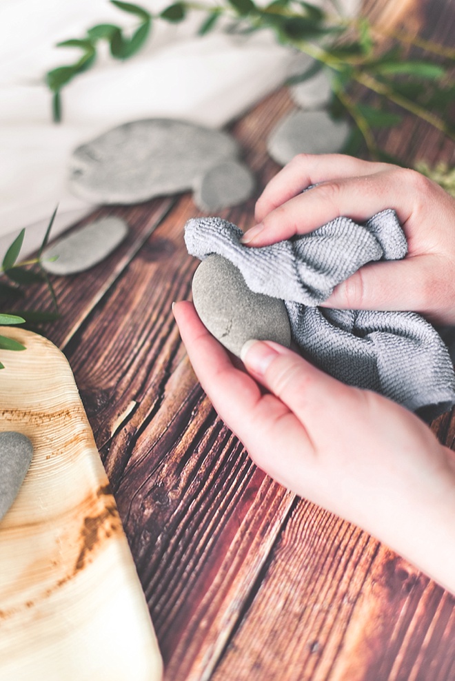 DIY Rock Wedding Place Cards