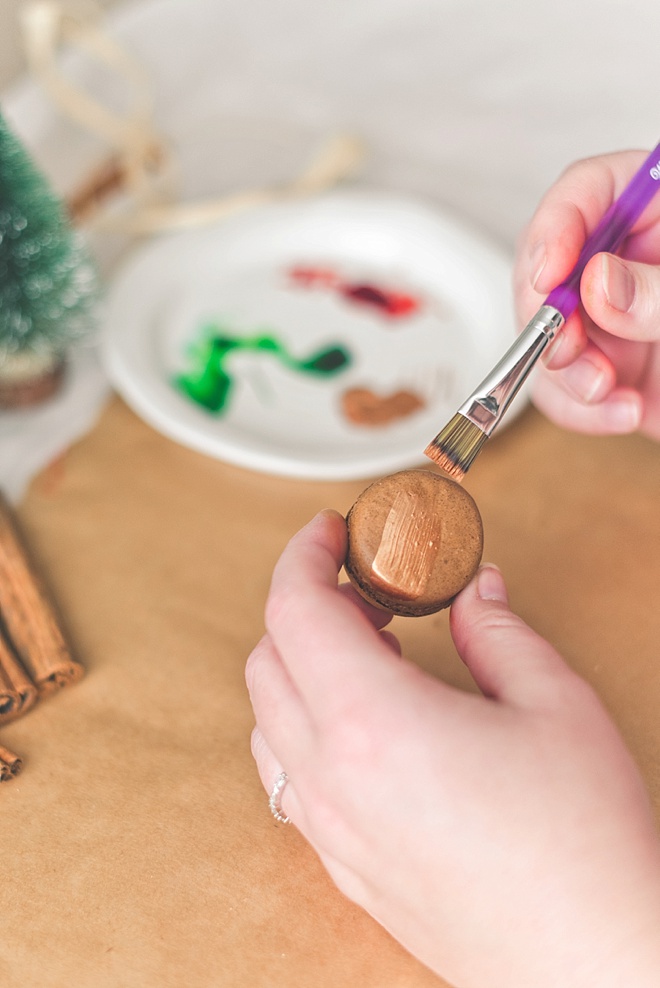 Edible Gold Paint for Macarons