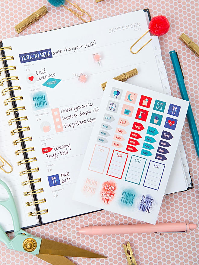 FREE printable planner stickers for brides, boss babes, and moms!