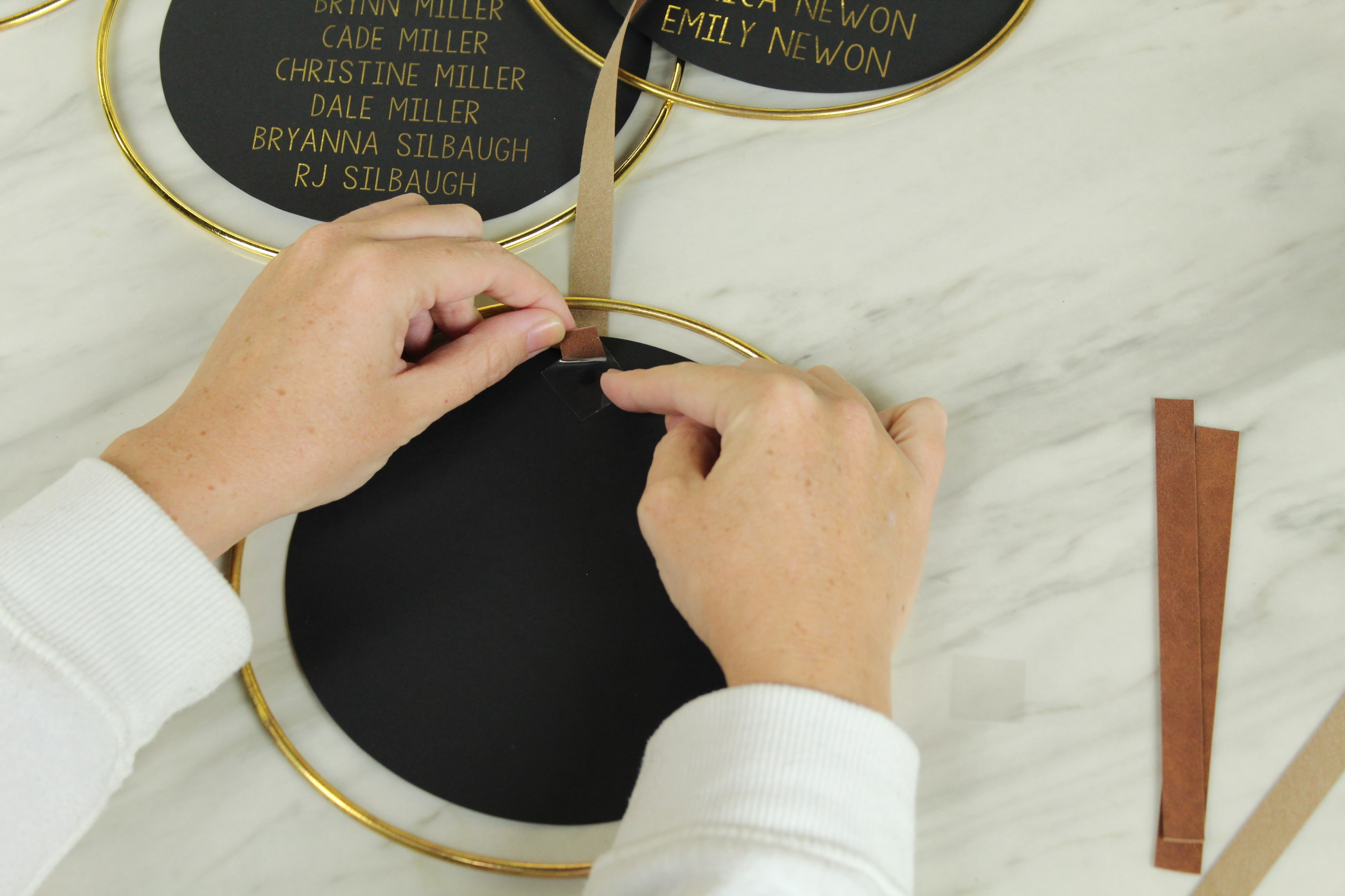 You don't want to miss this DIY Modern Hoop Seating Chart!