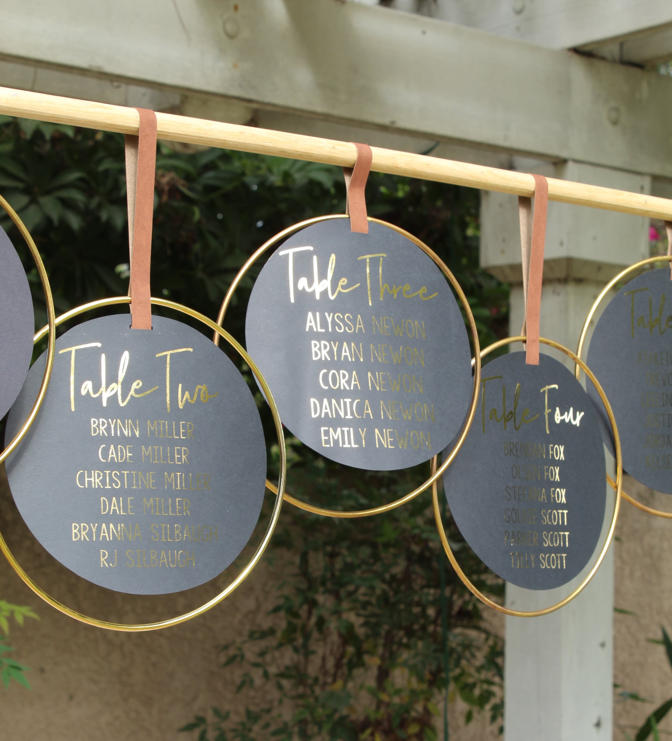 You don't want to miss this DIY Modern Hoop Seating Chart!